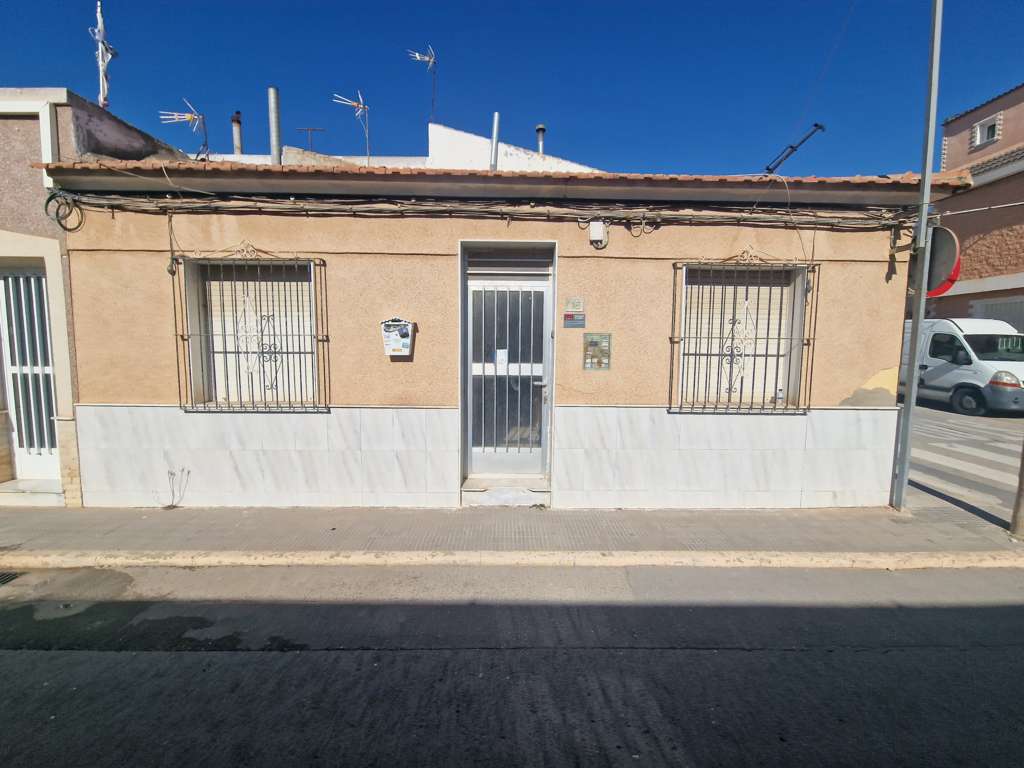 Terraced house on Calle Nuestra Señora de Loreto
